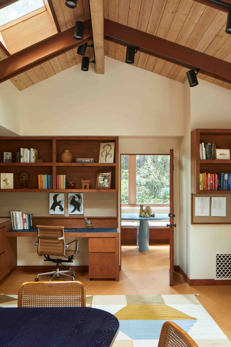 A former artist’s studio is transformed into an intimate office space ...